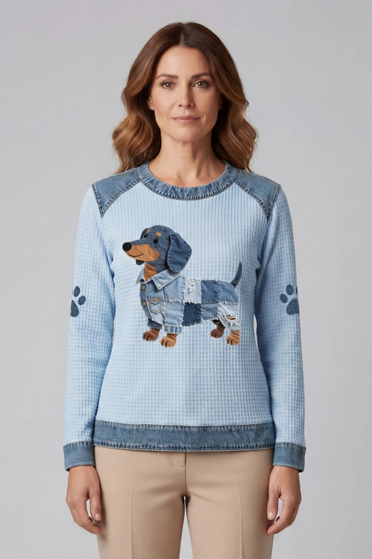 Olivia-  Perro Salchicha Encantador con Patchwork Denim